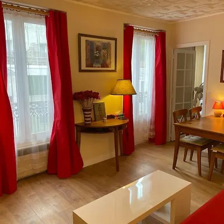 Coquelicot Du Canal Saint-martin Apartmán *