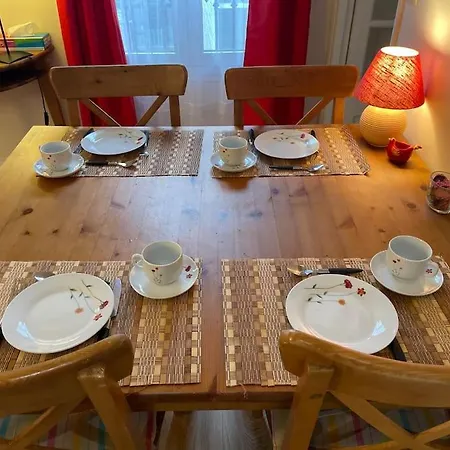 Coquelicot Du Canal Saint-martin * Paříž